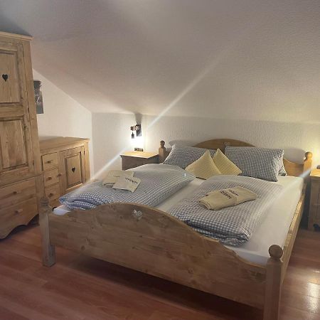 Gasthof Und Pension Neuwirt Lenggries Buitenkant foto