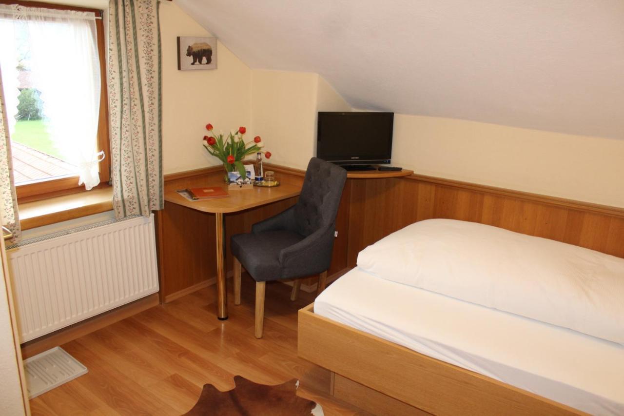 Gasthof Und Pension Neuwirt Lenggries Buitenkant foto